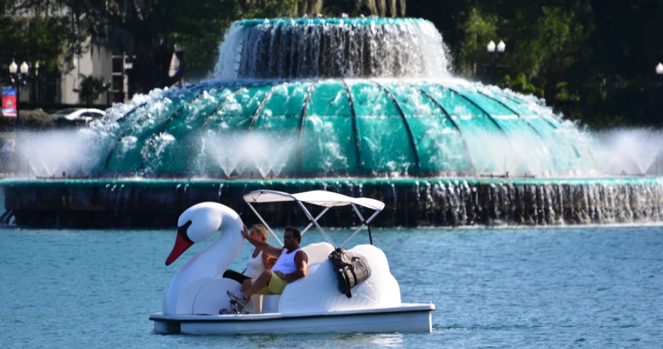  A Guide to Lake Eola Park: The Heart of Downtown Orlando