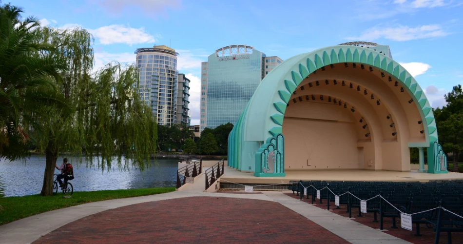  A Guide to Lake Eola Park: The Heart of Downtown Orlando