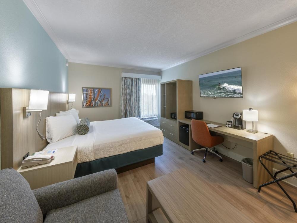 Galleria Palms Hotel To Disney World King Room Workspace Desk Lamp
