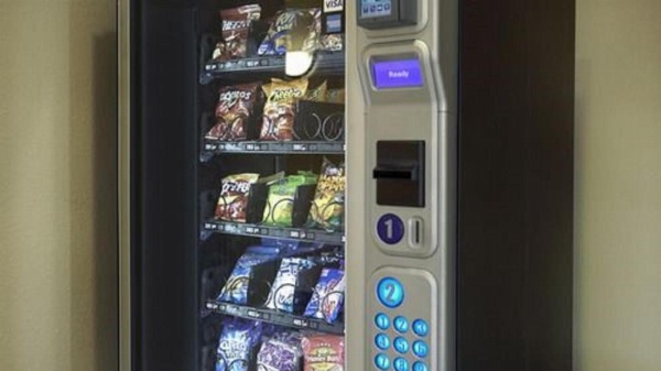 Hotel In Kissimmee Vending Machine Lobby Corridor
